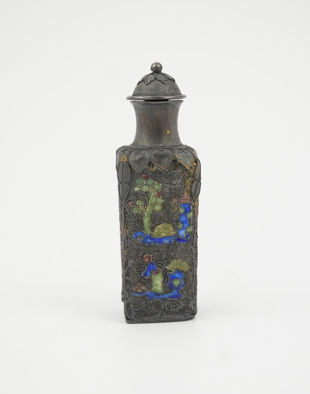 A Chinese silver filigree work and enamel scent bottle, by Wongshing, three carved peach stones, and a kernel and turquoise bead necklace, late 19/early 20th century